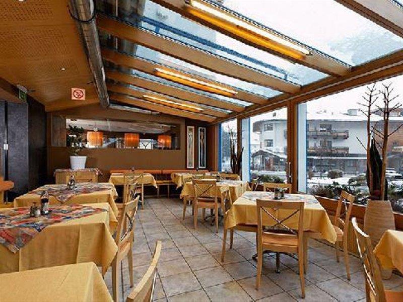 Zentrum Hotel 4*