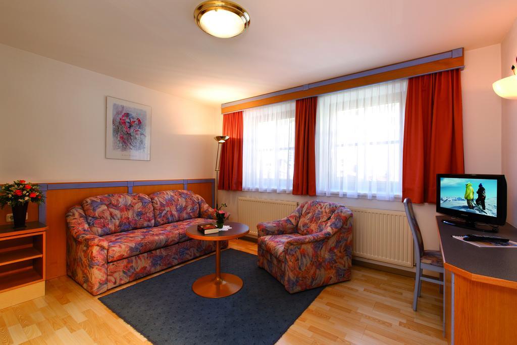 Hotel Zentrum 4*