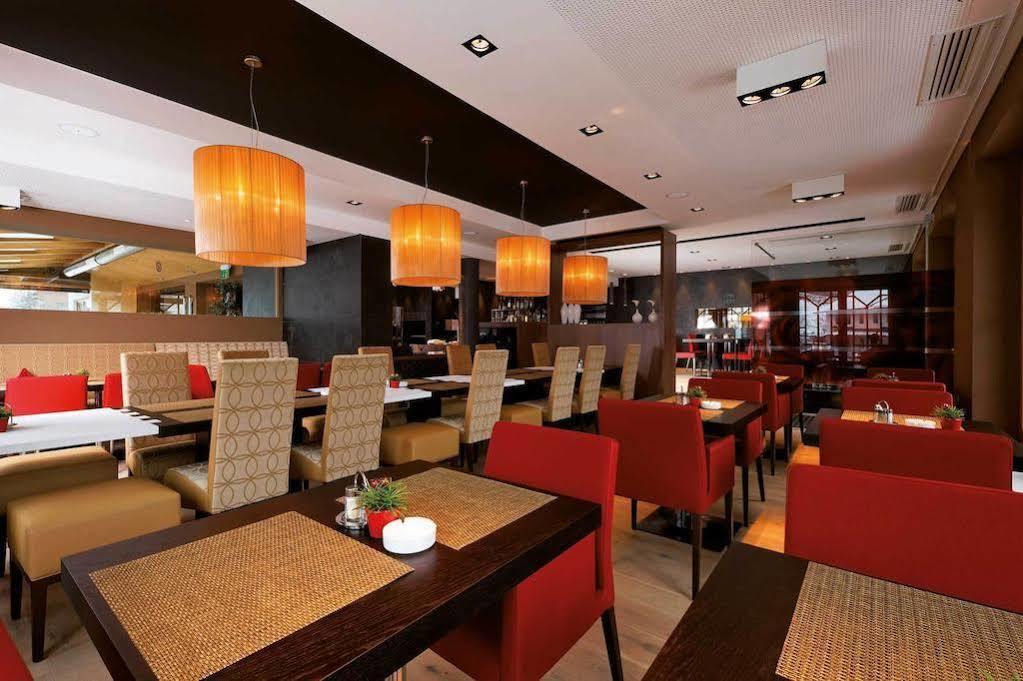 Hotel Zentrum 4*